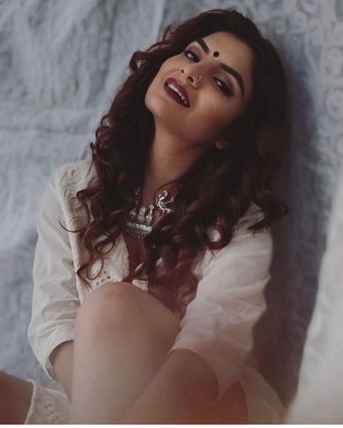 Anveshi jain is too glamorous to handle in these pictures-Actressanveshi, Anveshi, Anveshi Jain, Anveshijain Photos,Spicy Hot Pics,Images,High Resolution WallPapers Download